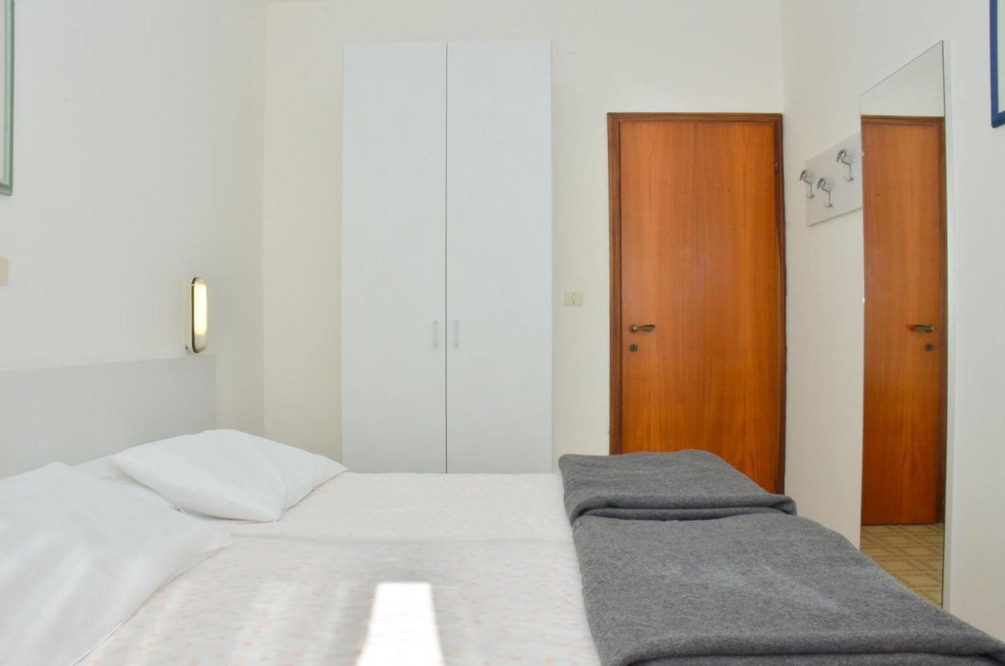 Apartment Comfy Flat For 6 Guests In - Beahost