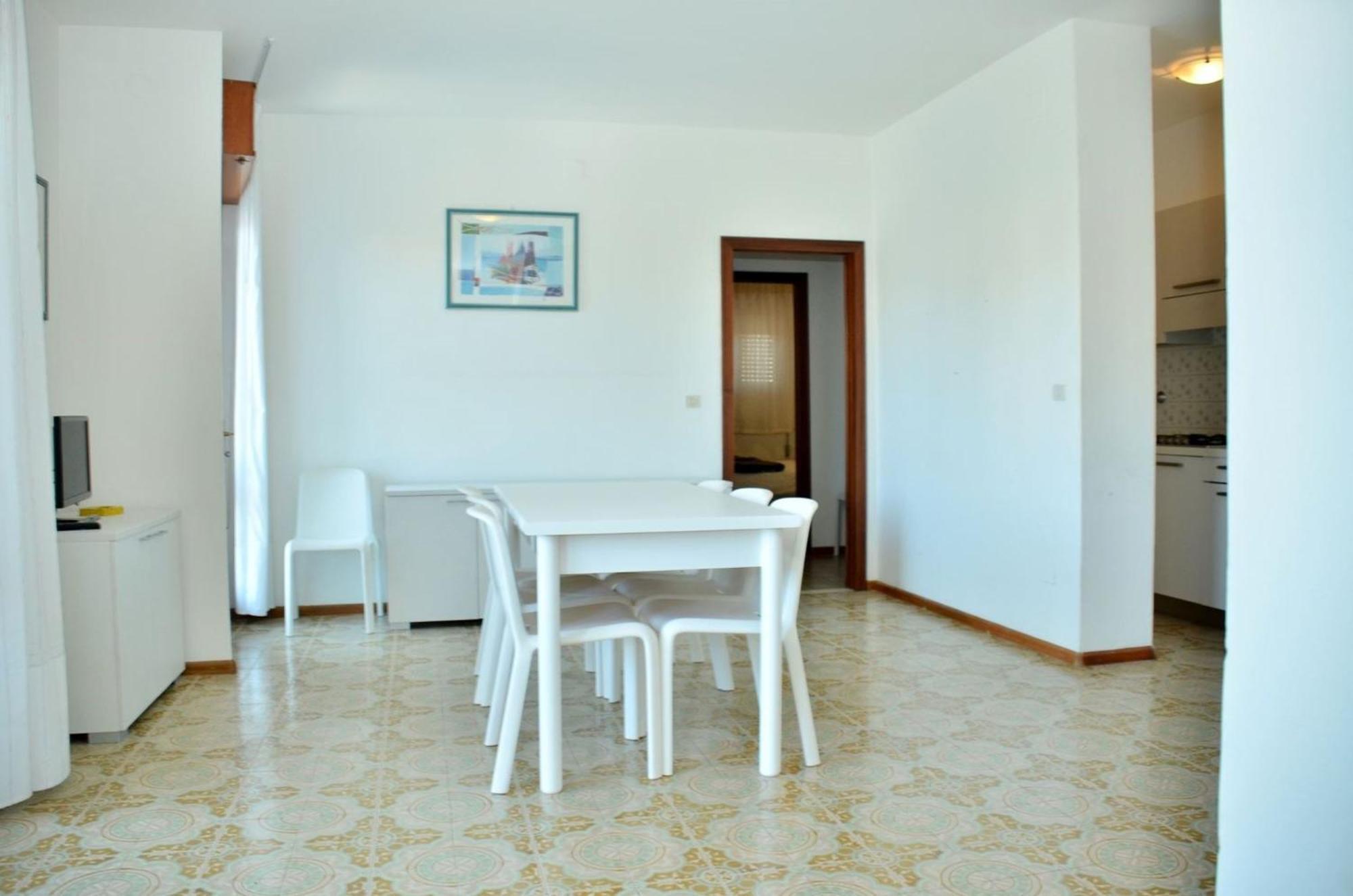 Apartment Comfy Flat For 6 Guests In - Beahost *