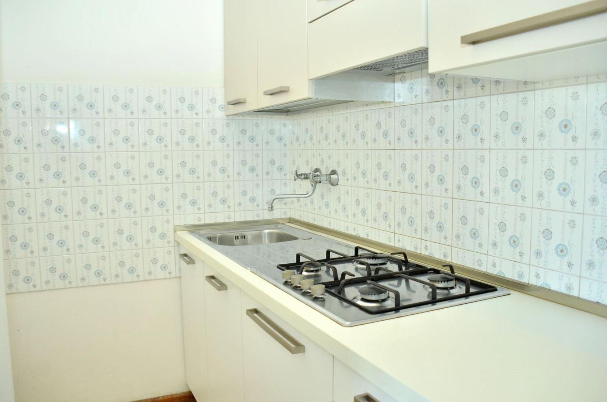 Apartment Comfy Flat For 6 Guests In - Beahost